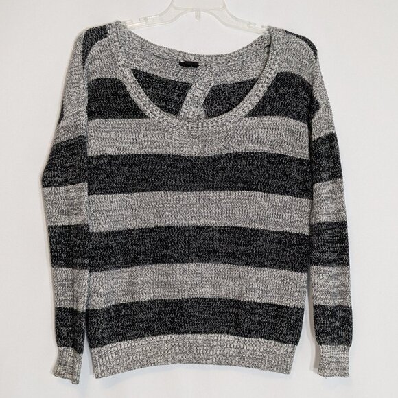 TORRID Gray Stripe Long Sleeve, Open Back Short Pullover Sweater; Size M - L - Picture 2 of 6
